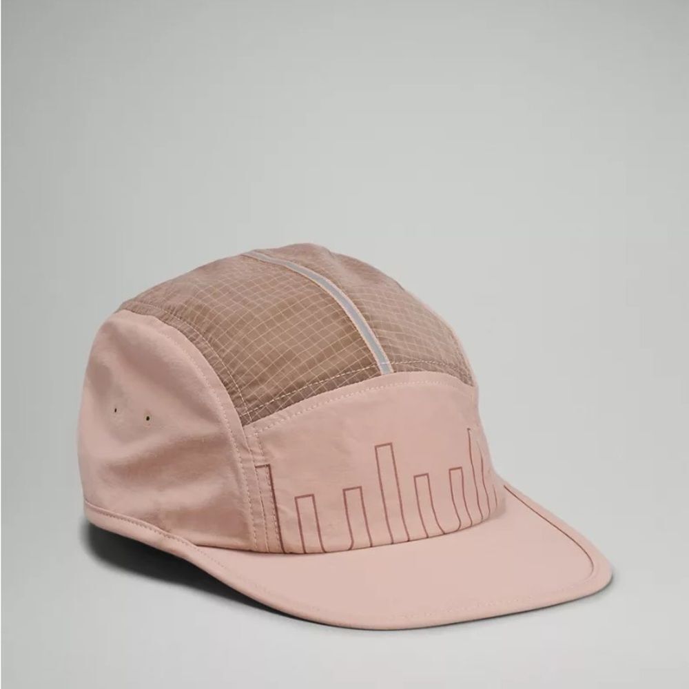 LULULEMON ATHLETICA drawcord hiking cap